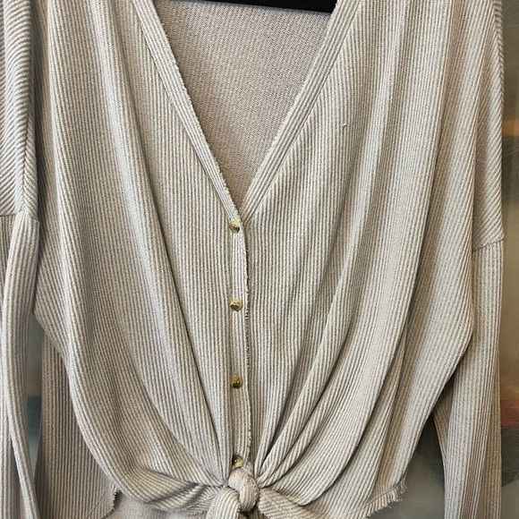 Gray Ribbed Knit top - Picture 2 of 3